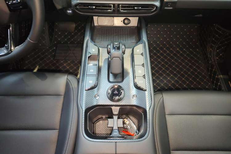 Used Haval H Dog 2023 1.5T Two-Wheel Drive Chao Ye Version Plus Gear Lever