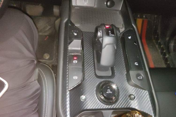Used Haval H Dog 2023 1.5T Two-Wheel Drive Chao Ye Version Plus Gear Lever