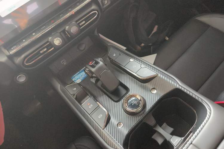 Used Haval H Dog 2023 1.5T Two-Wheel Drive Chao Ye Version Plus Gear Lever