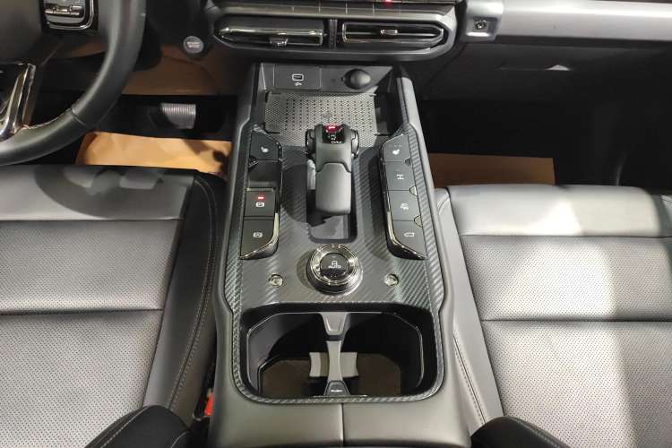 Used Haval H Dog 2023 2.0T All-Wheel-Drive Chaoye Plus Gear Lever