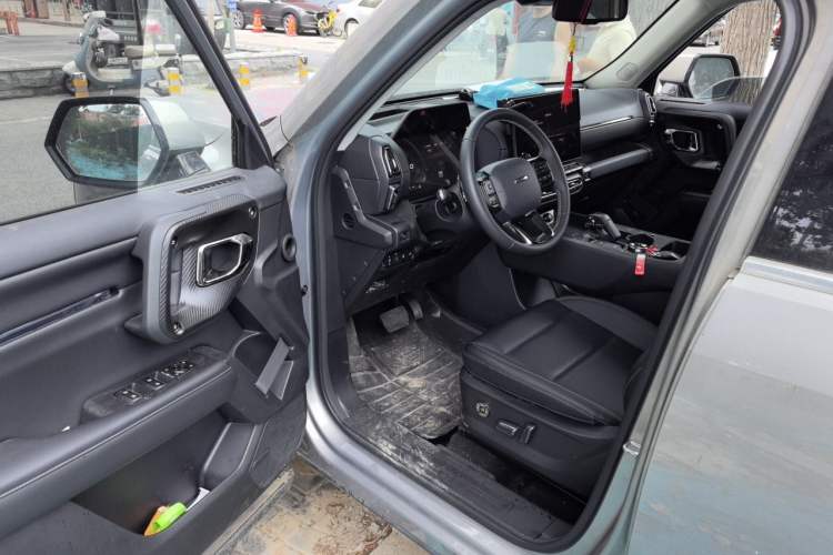 Used Haval H Dog 2023 2.0T Two-Wheel Drive Chaoye Version Plus Interior 3