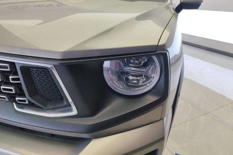 Used Haval H Dog 2023 2.0T Two-Wheel Drive Chaoye Version Plus Left Front Headlight
