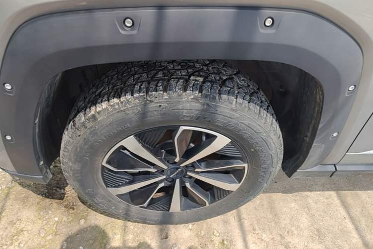 Used Haval H Dog 2023 2.0T All-Wheel-Drive Chaoye Plus Left Front Wheel Hub