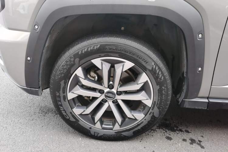 Used Haval H Dog 2023 2.0T Two-Wheel Drive Chaoye Version Plus Left Front Wheel Hub