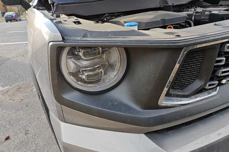 Used Haval H Dog 2023 2.0T All-Wheel-Drive Chaoye Plus Right Front Headlight