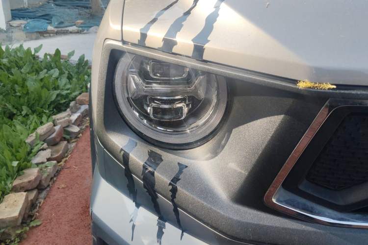 Used Haval H Dog 2023 2.0T Two-Wheel Drive Trendy Outdoor Edition Right Front Headlight