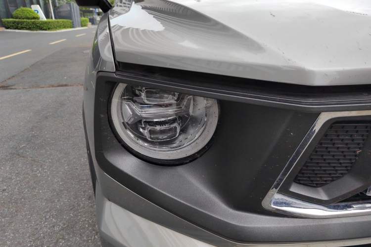 Used Haval H Dog 2023 2.0T Two-Wheel Drive Chaoye Version Plus Right Front Headlight