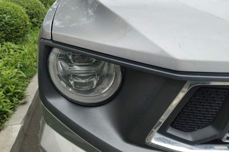 Used Haval H Dog 2023 1.5T Two-Wheel Drive Chao Ye Version Plus Right Front Headlight