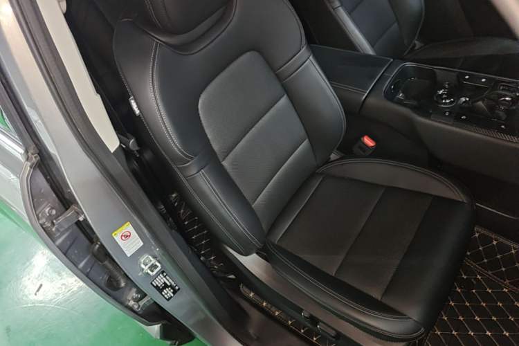 Used Haval H Dog 2023 1.5T Two-Wheel Drive Chao Ye Version Plus Right Front Seat