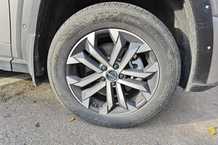 Used Haval H Dog 2023 2.0T All-Wheel-Drive Chaoye Plus Right Front Wheel Hub