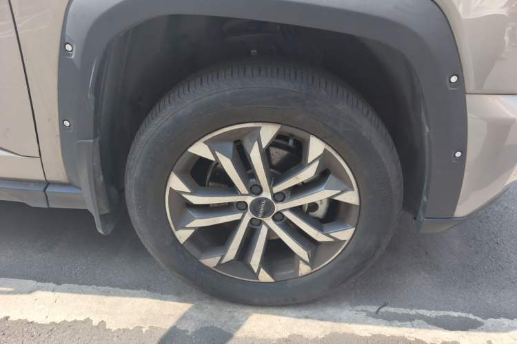 Used Haval H Dog 2023 2.0T Two-Wheel Drive Chaoye Version Plus Right Front Wheel Hub