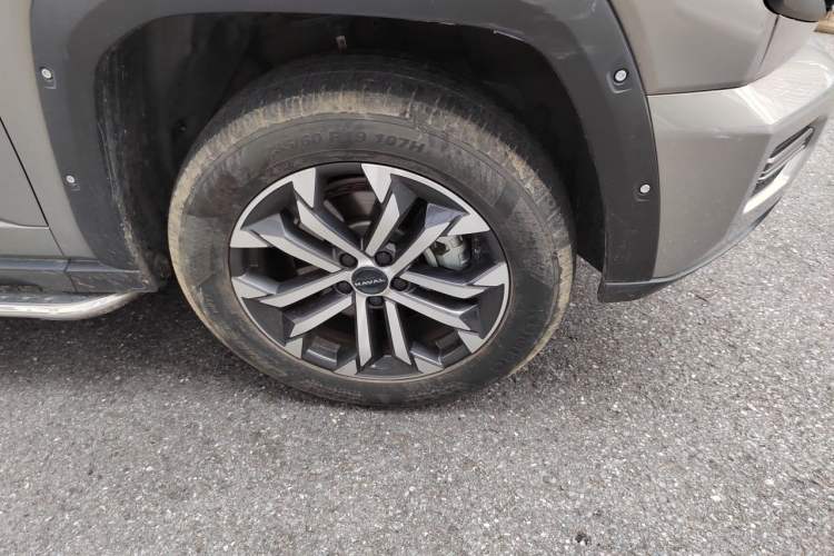 Used Haval H Dog 2023 2.0T Two-Wheel Drive Chaoye Version Plus Right Front Wheel Hub