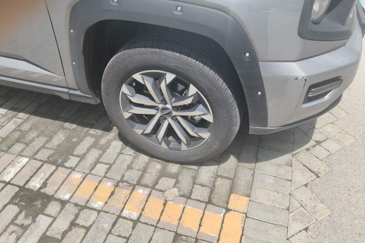 Used Haval H Dog 2023 2.0T Two-Wheel Drive Chaoye Version Plus Right Front Wheel Hub