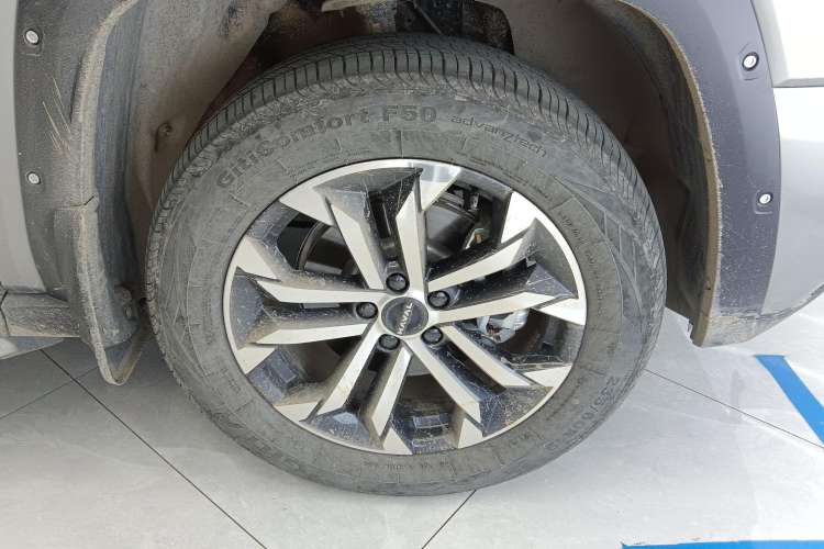 Used Haval H Dog 2023 2.0T Two-Wheel Drive Chaoye Version Plus Right Front Wheel Hub