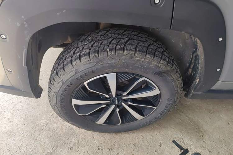 Used Haval H Dog 2023 2.0T All-Wheel-Drive Chaoye Plus Right Rear Wheel Hub