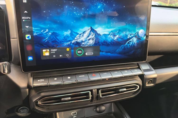 Used Haval H Dog 2023 2.0T Two-Wheel Drive Chaoye Version Plus Audio And AC Panel