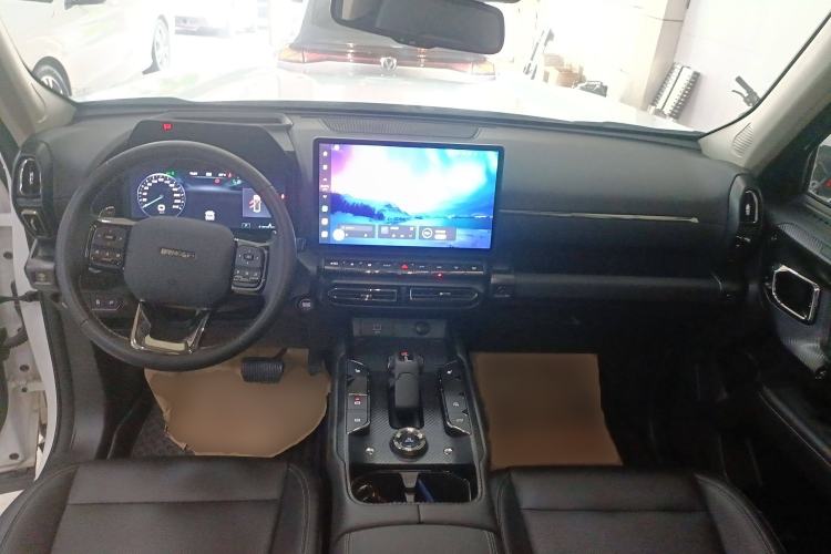 Used Haval H Dog 2023 1.5T Two-Wheel Drive Chao Ye Version Plus Center Console