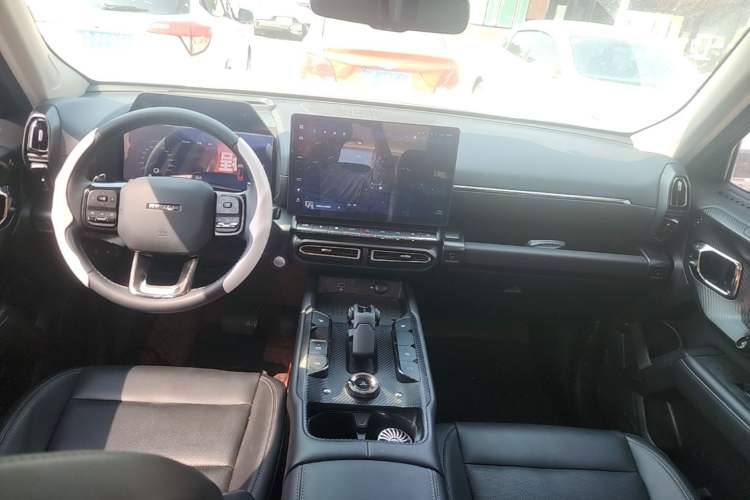Used Haval H Dog 2023 1.5T Two-Wheel Drive Chao Ye Version Plus Center Console