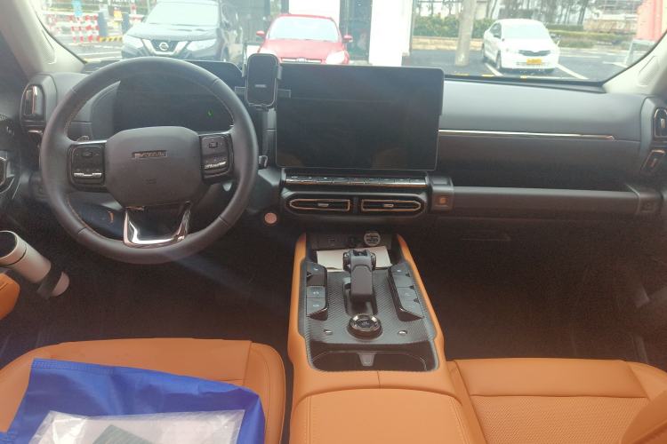 Used Haval H Dog 2023 1.5T Two-Wheel Drive Chao Ye Version Plus Center Console