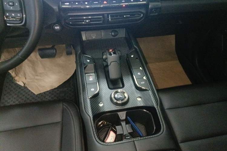 Used Haval H Dog 2023 1.5T Two-Wheel Drive Chao Ye Version Plus Gear Lever