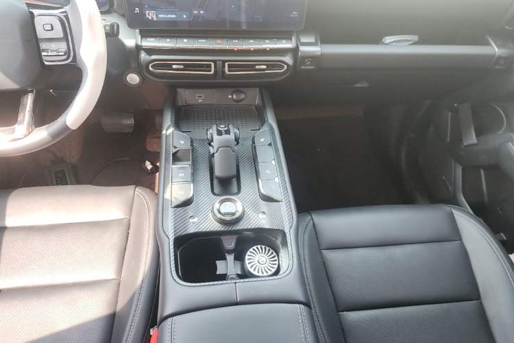 Used Haval H Dog 2023 1.5T Two-Wheel Drive Chao Ye Version Plus Gear Lever