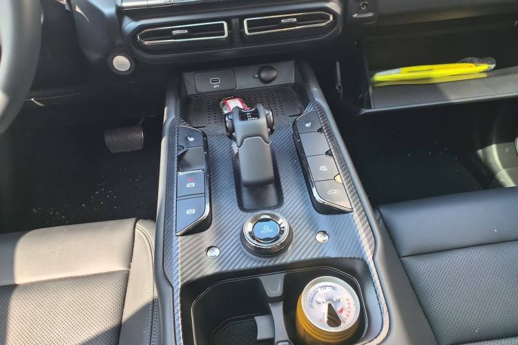 Used Haval H Dog 2023 2.0T Two-Wheel Drive Chaoye Version Plus Gear Lever