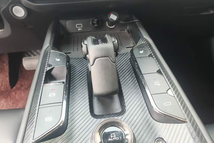 Used Haval H Dog 2023 2.0T Two-Wheel Drive Chaoye Version Plus Gear Lever