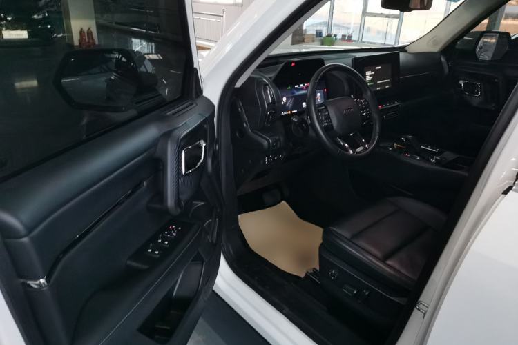 Used Haval H Dog 2023 2.0T Two-Wheel Drive Chaoye Version Plus Interior 3