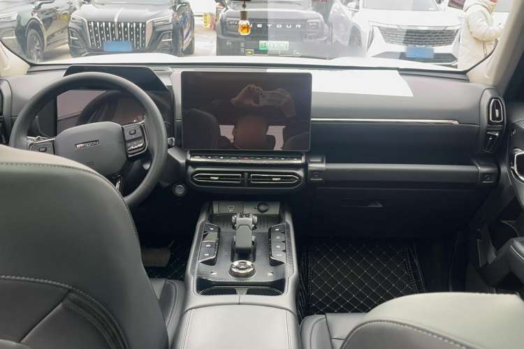 Used Haval H Dog 2023 2.0T All-Wheel-Drive Chaoye Plus Interior 3