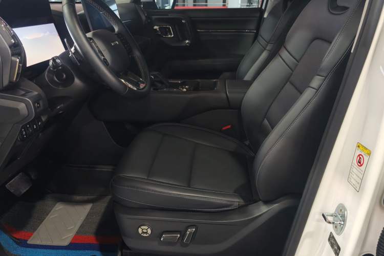 Used Haval H Dog 2023 2.0T All-Wheel-Drive Chaoye Plus Interior 4