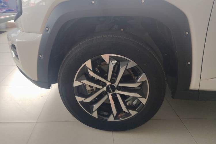 Used Haval H Dog 2023 2.0T Two-Wheel Drive Chaoye Version Plus Left Front Wheel Hub