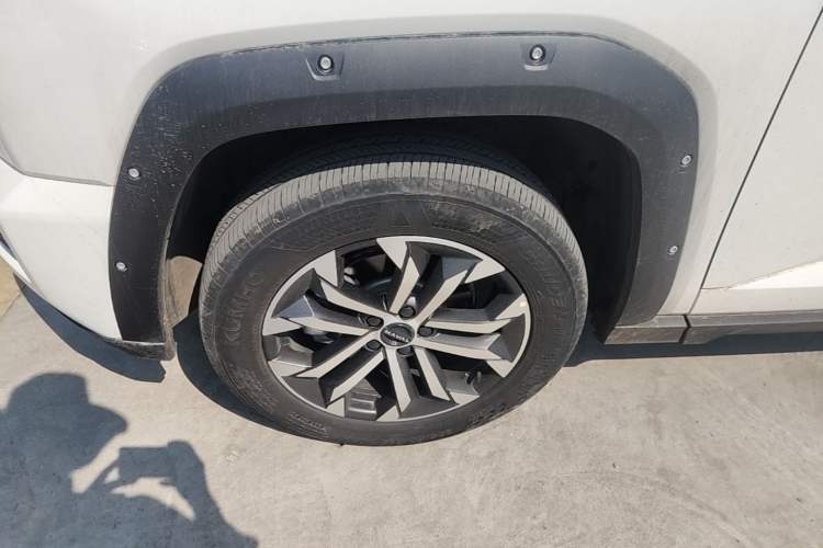 Used Haval H Dog 2023 1.5T Two-Wheel Drive Chao Ye Version Plus Left Front Wheel Hub