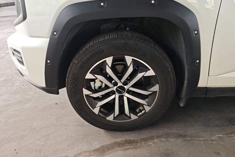 Used Haval H Dog 2023 2.0T Two-Wheel Drive Chaoye Version Plus Left Front Wheel Hub