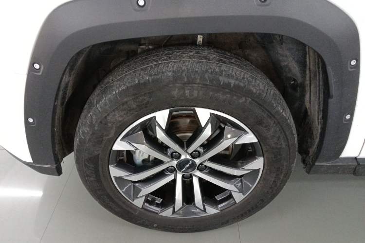 Used Haval H Dog 2023 2.0T Two-Wheel Drive Chaoye Version Plus Left Front Wheel Hub