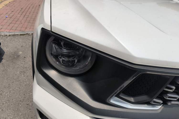 Used Haval H Dog 2023 2.0T Two-Wheel Drive Chaoye Version Plus Right Front Headlight