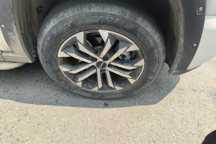 Used Haval H Dog 2023 2.0T Two-Wheel Drive Chaoye Version Plus Right Front Wheel Hub