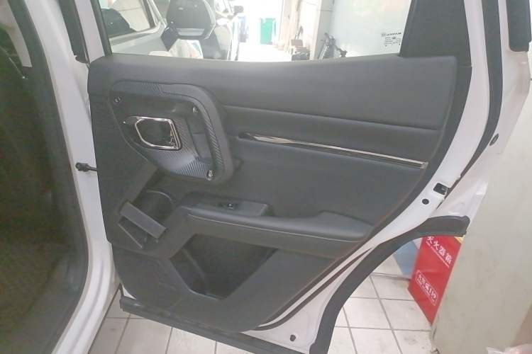 Used Haval H Dog 2023 1.5T Two-Wheel Drive Chao Ye Version Plus Right Rear Door Interior