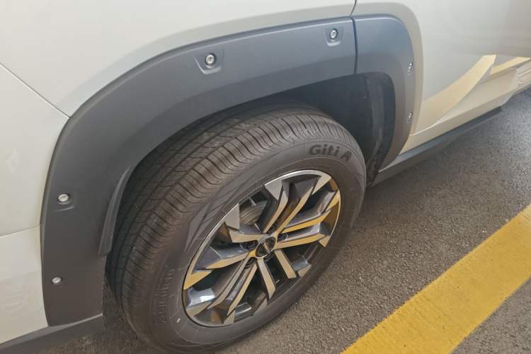 Used Haval H Dog 2023 2.0T Two-Wheel Drive Chaoye Version Plus Right Rear Wheel Hub