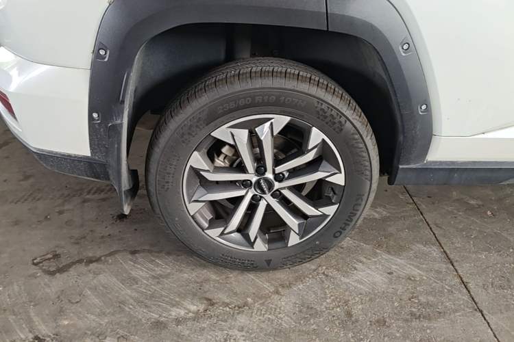 Used Haval H Dog 2023 2.0T Two-Wheel Drive Chaoye Version Plus Right Rear Wheel Hub