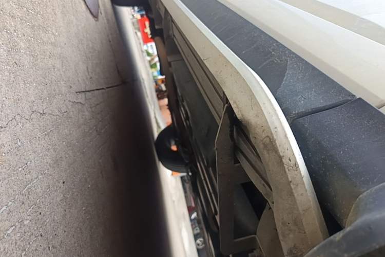 Used Haval H Dog 2023 2.0T Two-Wheel Drive Chaoye Version Plus Right Side Sill