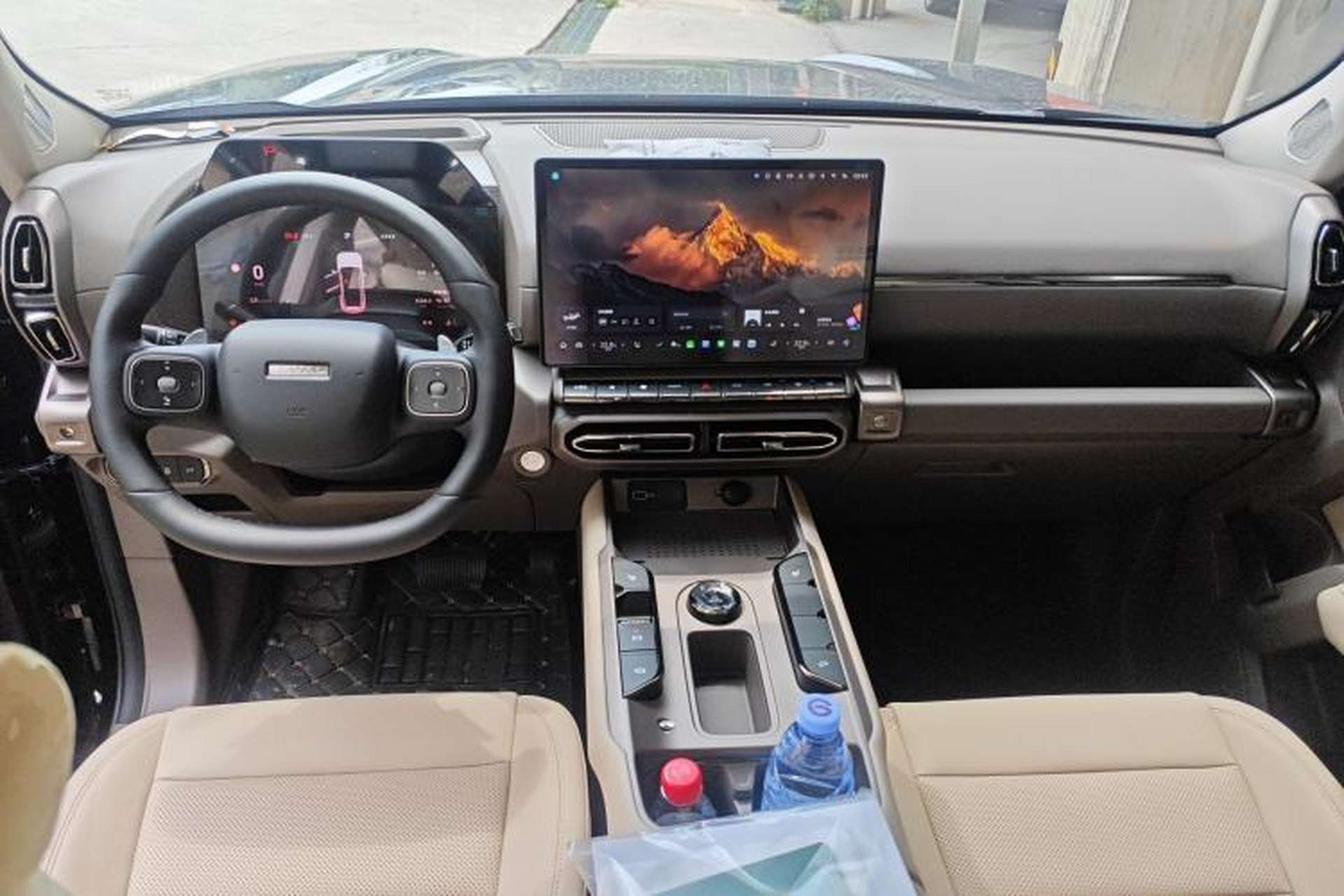 Used Haval H Dog 2026 Model 2.0T Trendy Wilderness Edition Center Console