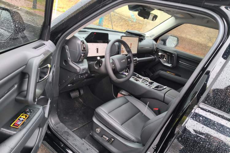 Used Haval H Dog 2026 Model 2.0T Trendy Wilderness Edition Driver Seat