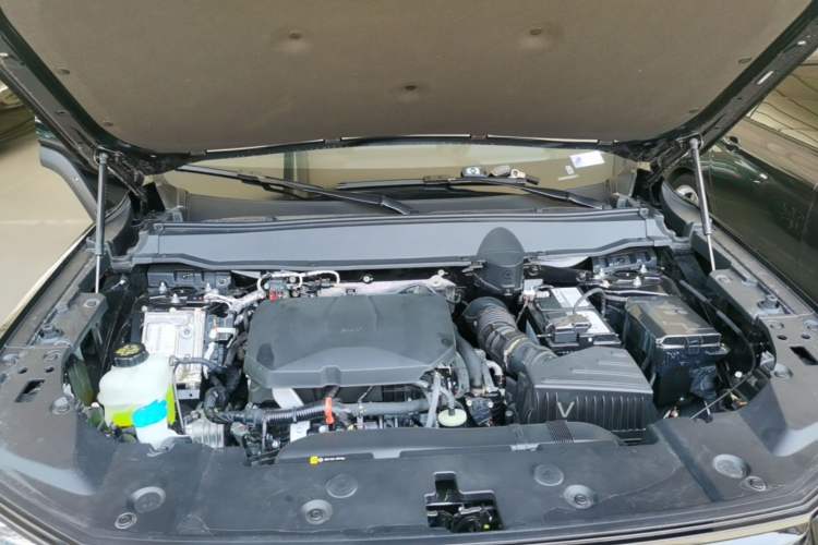 Used Haval H Dog 2026 Model 2.0T All-Wheel-Drive Trendy Wilderness Edition Engine Bay