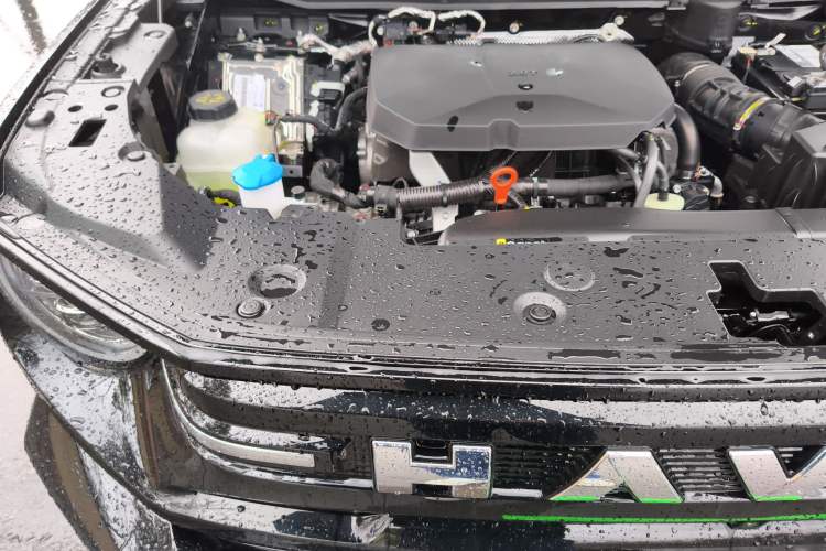 Used Haval H Dog 2026 Model 2.0T Trendy Wilderness Edition Engine Bay Right