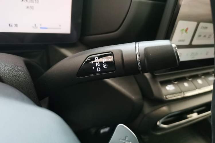Used Haval H Dog 2026 Model 2.0T Trendy Wilderness Edition Gear Lever