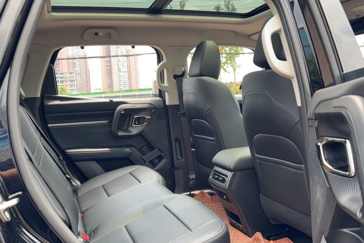 Used Haval H Dog 2026 Model 2.0T Trendy Wilderness Edition Interior 2