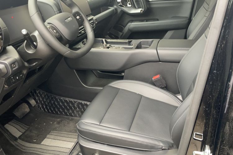 Used Haval H Dog 2026 Model 2.0T All-Wheel-Drive Trendy Wilderness Edition Left Front Seat