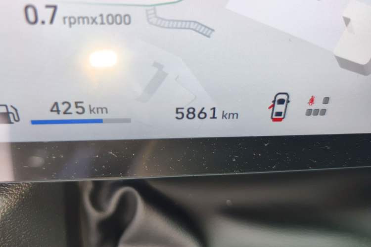Used Haval H Dog 2026 Model 2.0T All-Wheel-Drive Trendy Wilderness Edition Odometer Close Up