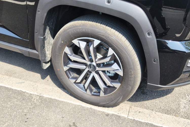 Used Haval H Dog 2026 Model 1.5T Trendy Fun Edition Right Front Wheel Hub