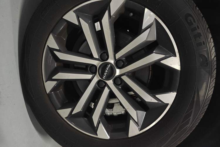 Used Haval H Dog 2026 Model 2.0T Trendy Wilderness Edition Right Front Wheel Hub